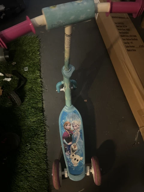 huffy disney frozen ii kick scooter