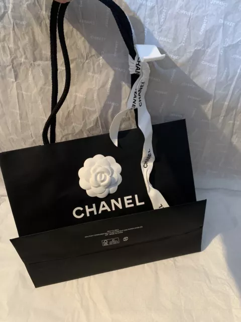 Bolsa de regalo de papel negro 100% auténtica Chanel aprox. 30x24×13cm con cinta 2