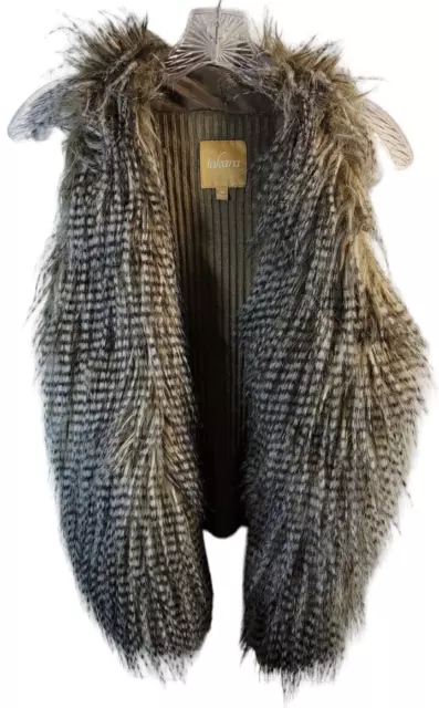 Takara White and Black Animal Striped Fur Vest Size Medium Juniors EUC