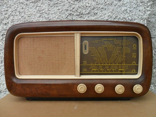 antica-radio-d-epoca-a-valvole-marca-philips-modello-bi-420-a-anni-50