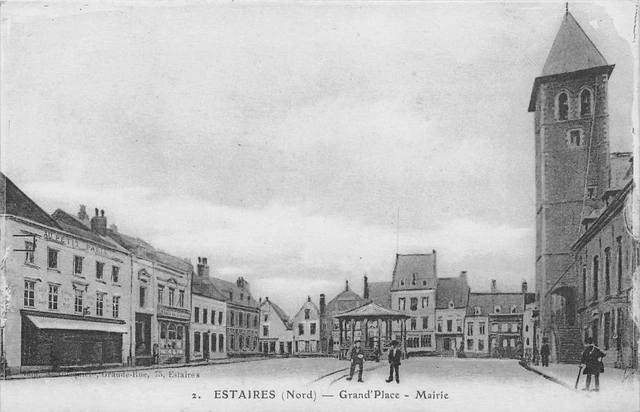Cpa 59 Estaires Grand'place Mairie