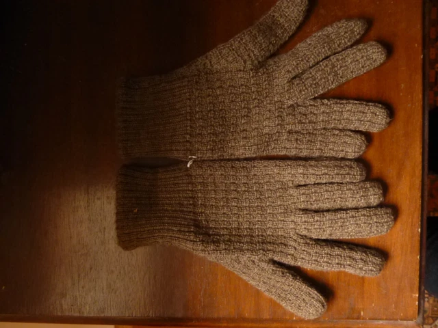 GANTS BLANCS NEUFS Defile Ceremonie Armee Francaise Mariage Taille 9 EUR 6,95 - DE GANTS BLANCS NEUFS Defile Ceremonie Armee Francaise Mariage Taille 9 EUR 6,95 - DE