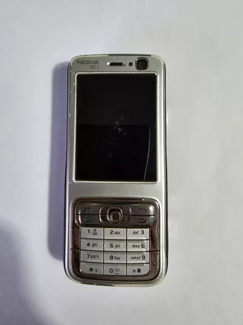 Nokia N73 - Silver grey Retro Smartphone