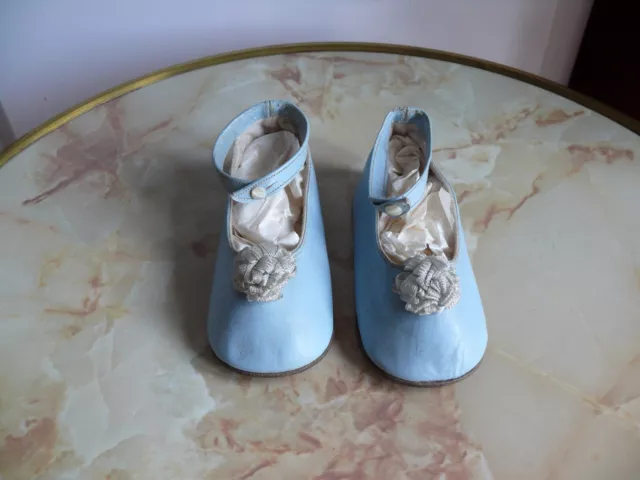 Chaussure ballerine pour poupée en cuir T 2 longueur 14 cm fin XIXè début XXème