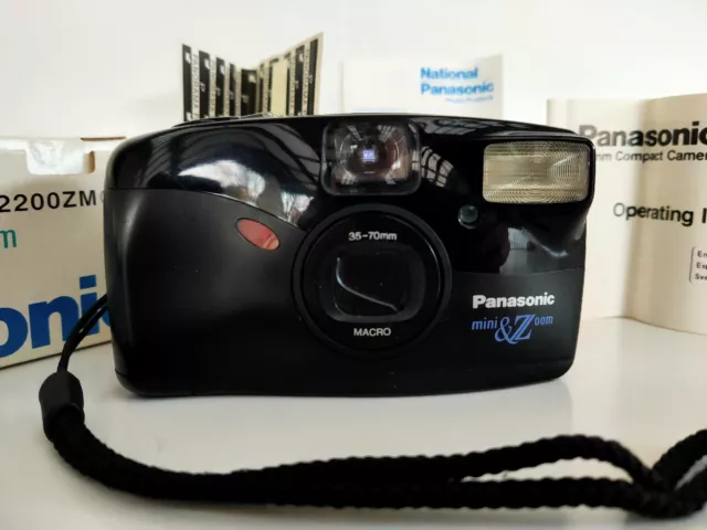 Panasonic Film Camera Mini & Zoom C-D2200ZM