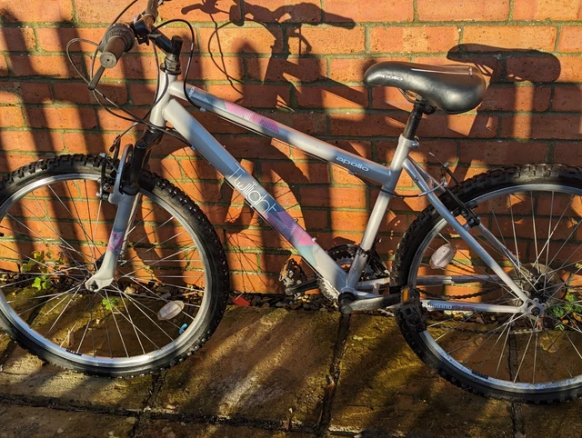 Apollo tropic bike deals