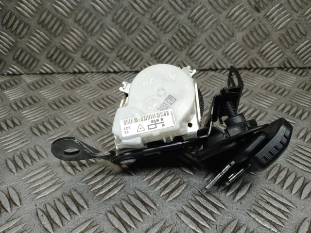 Bmw x1 middle clearance seat belt