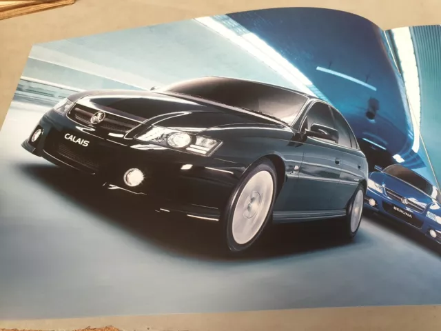 Sept 2004 HOLDEN VZ CALAIS Berlina Australian   Sales Brochure 2