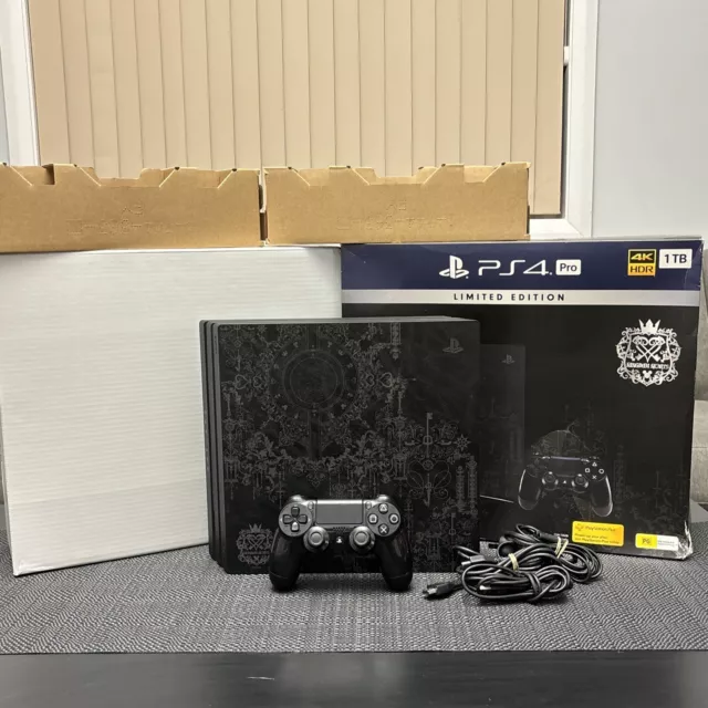 Sony PlayStation 4 PS4 Call Of Duty WWII Limited Edition Box Game Console  Japan