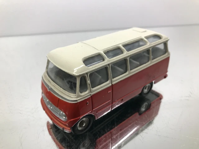 Dinky Toys 541 – Autocar Mercedes-Benz Rouge/crème – 1:43 – Neuf Sous Blister