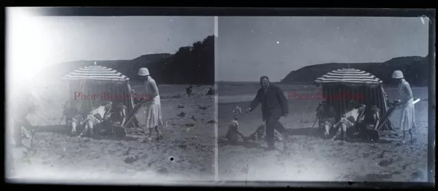 Famille à la plage Photo Plaque de verre NEGATIVE c1930 Stereo Vintage PL28L8n3