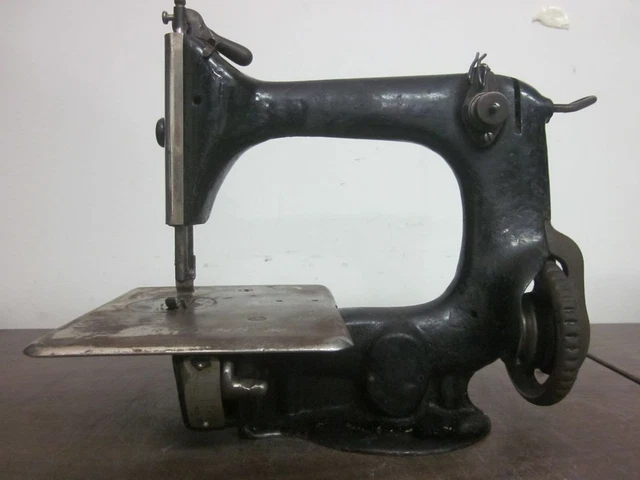 Antique Singer 24-7  24 7 Chain-Stitch Built In 1912 Sewing Machine