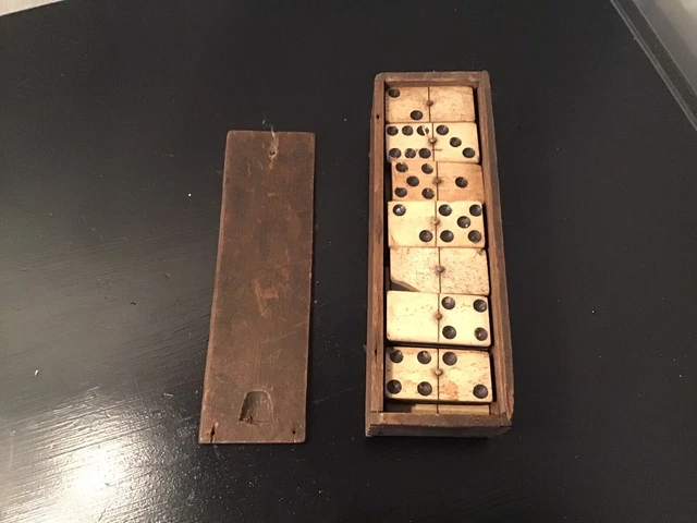 Ancien Jeu Complet De 28 Dominos – Coffret N°1, état D'occasion (voir Photos)