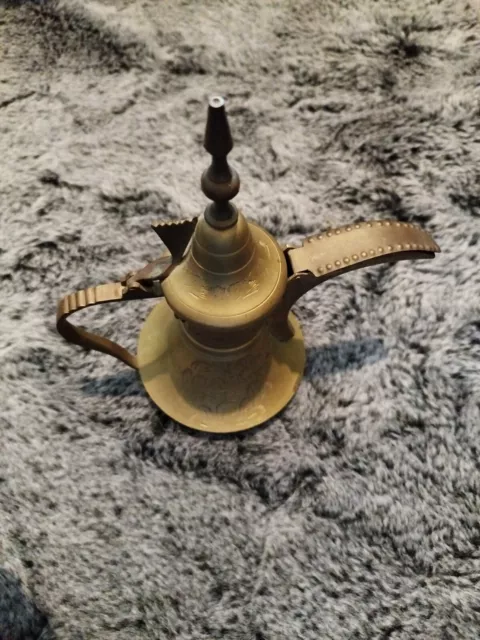 antike arabische orientalische Schnabelkanne, Teekanne, Kaffeekanne, signiert
