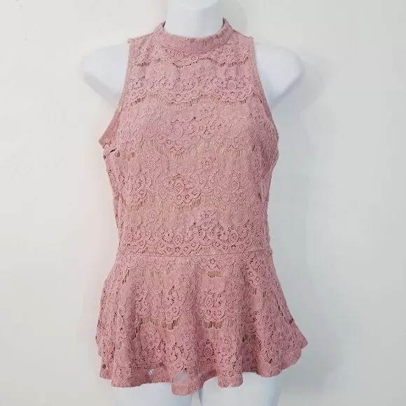 Love Fire Mauve Lace Mock Neck Sleeveless Peplum Top