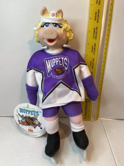 MISS PIGGY - Jim Hensons The Muppets - McDonald's - NHL HOCKEY PLAYER 1995 w/Tag