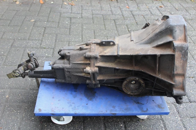 SKF Zahnriemensatz Mit Wasserpumpe Für Audi 80 90 100 200 VW Passat 32B