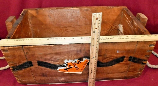 Explosives Crate c.1943. Rope Handles, 19 in Wide x 11 Deep x 9 Tall 12