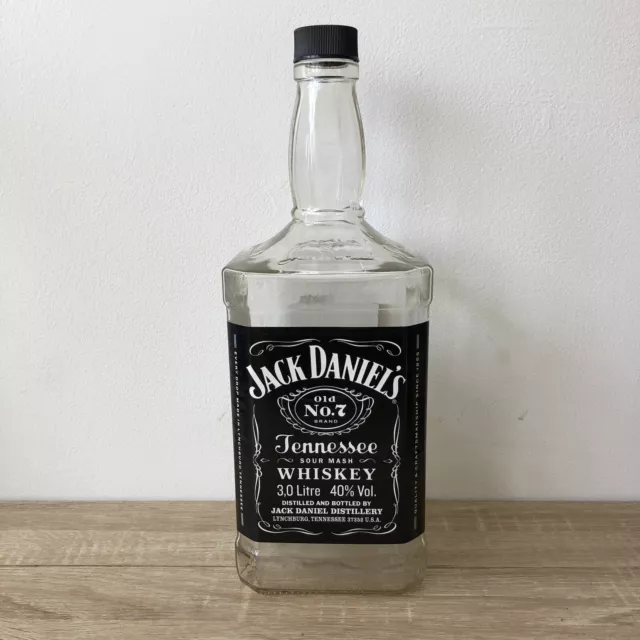 Jack Daniels Large Whiskey Bottle 3L Money Box Bar Display Man Cave Prop W/Lid