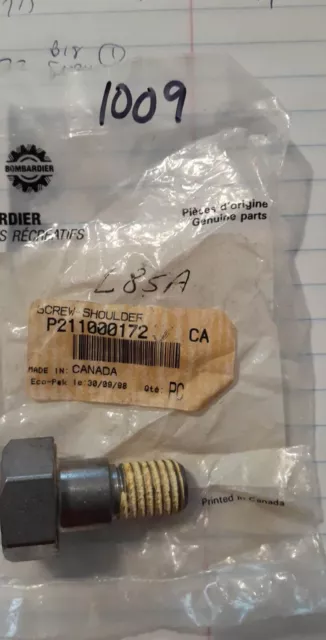 Sea-Doo 1998-2008 Challenger Speedster Seat Shoulder Screw  211000172 Nos OEM