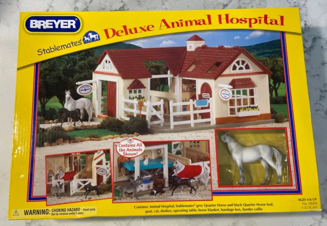 New Retired 2013 Breyer Horse Stablemates Deluxe Animal Hospital #59204