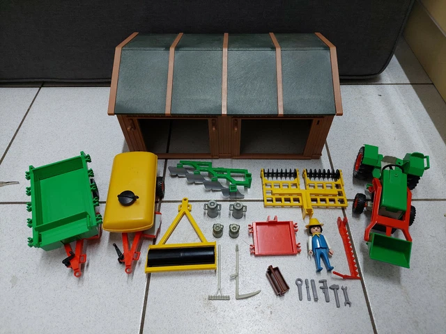 PLAYMOBIL Hangar Avec Tracteur Outils Ferme Vintage Ref 3554 playmobil-hangar-avec-tracteur-outils-ferme-vintage-ref-3554