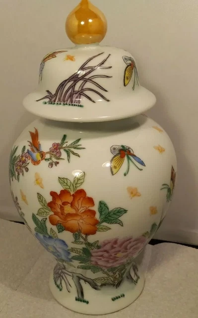 Chinese Ginger Jar Vase Jug Birds Butterfly Flowers Oriental Objects D'Art A