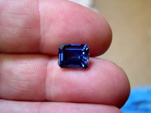 SUPERBE TANZANITE VERNEUIL taille EMERAUDE 10x8mm...IF