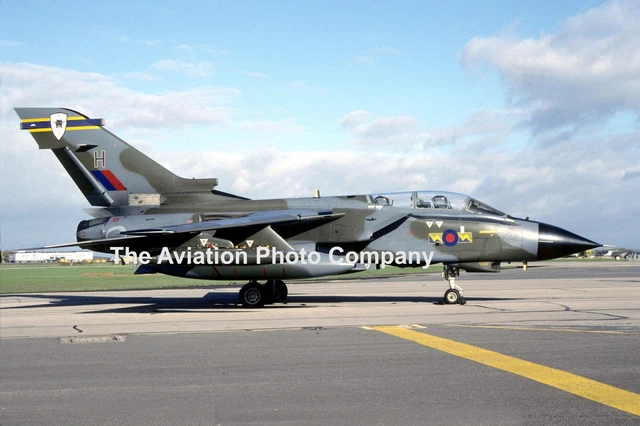 Raf 13 Escadron Panavia Tornado GR.1ZG714 / Hauteur (1990) Photo
