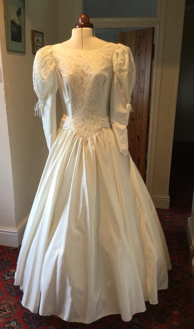 VINTAGE 1980'S IVORY Wedding Dress By Pronuptia De Paris
