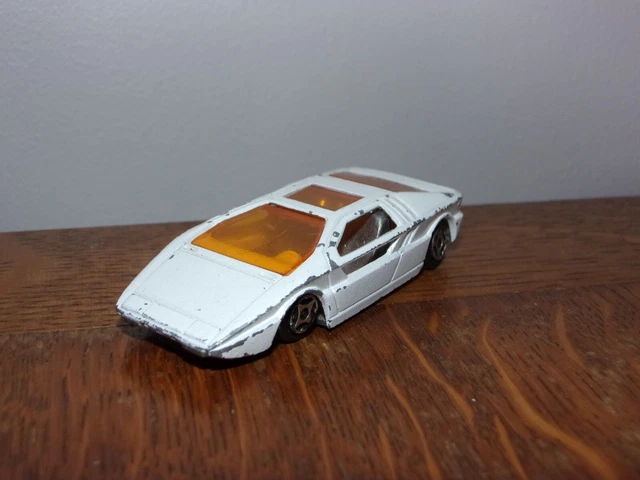LOT DE MINIATURES et figurines, Majorette, Norev, matchbox, Dinky Toys