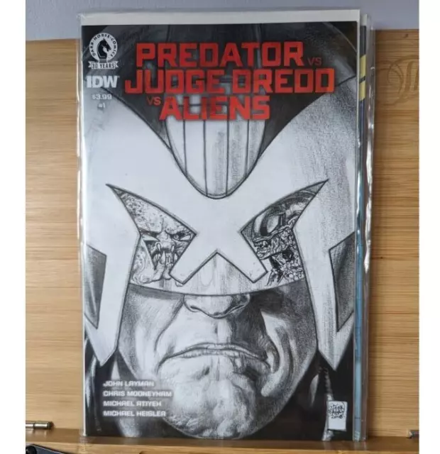 Predator vs Judge Dredd vs Aliens # 1 - B&W Fabry Sketch Variant IDW Comic NEW