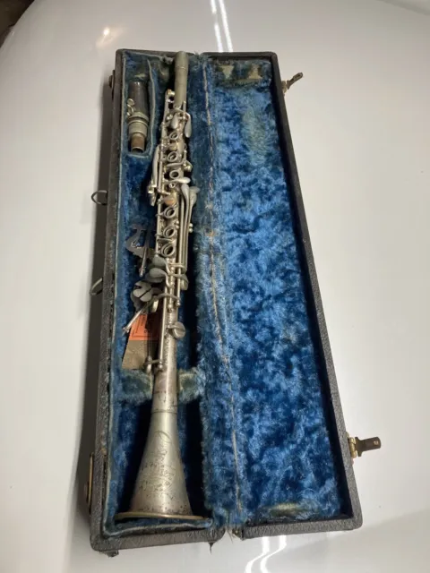 Antique Vintage Cavalier Clarinet & Case Elkhart Indiana 05559  AS IS UNTESTED