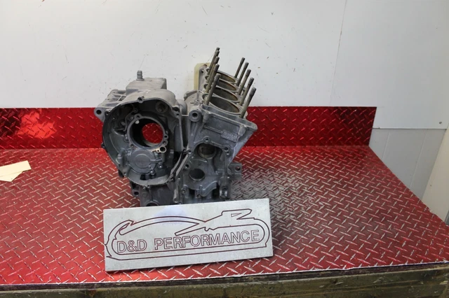 2000 - 2001 Yamaha R1 Oem Engine Cases Matching Set See Desc R1108