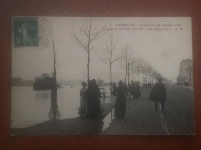 CPA - 94 - CHARENTON - Le Quai et la Place des Carrières submergés