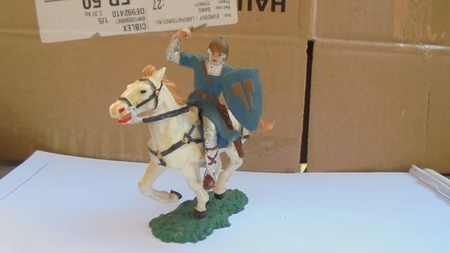 Elastolin - Officier à cheval et fantassins avec arme sur