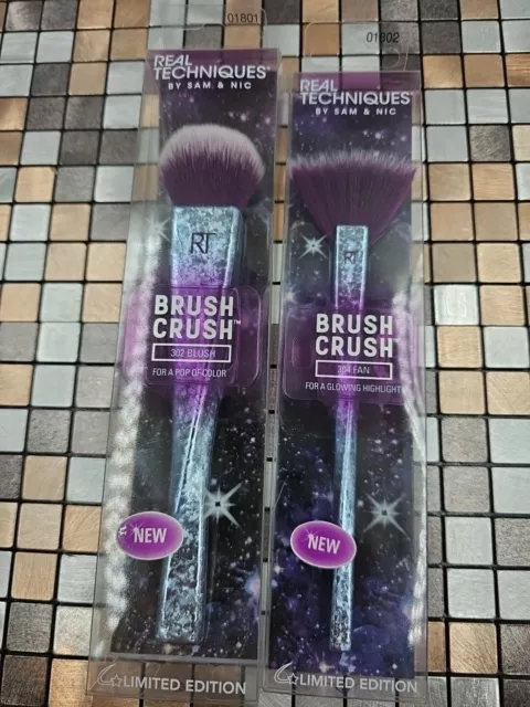 Real Techniques by Sam and Nic Brush Crush 302 Blush And 304 Fan New!