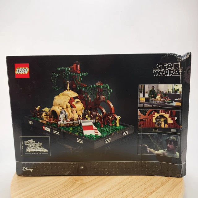 LEGO Star Wars 75330 Dagobah Jedi Training Diorama - Yoda, Luke Skywalker, R2-D2 LEGO Star Wars 75330 Dagobah Jedi Training Diorama - Yoda, Luke Skywalker, R2-D2
