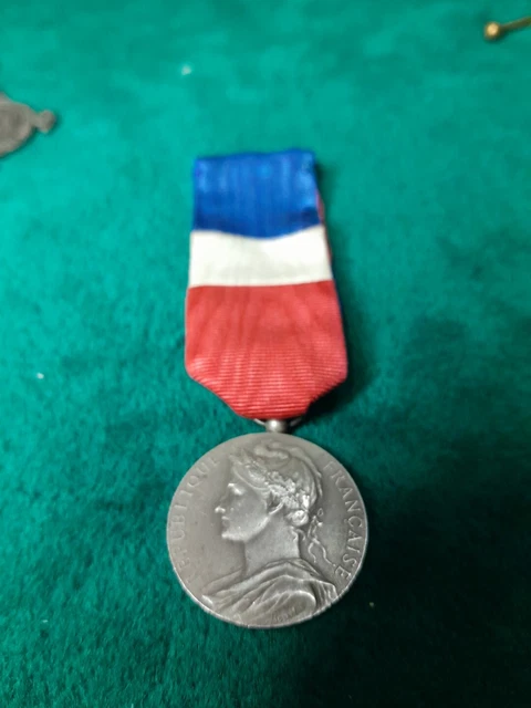 TROISIÈME RÉPUBLIQUE Médaille d'honneur du travail, 20 ans fme_574558 Médailles