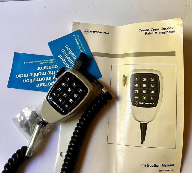 Motorola mobile 5-pin radio microphone with touch tone keypad HMN1014B  w/tags