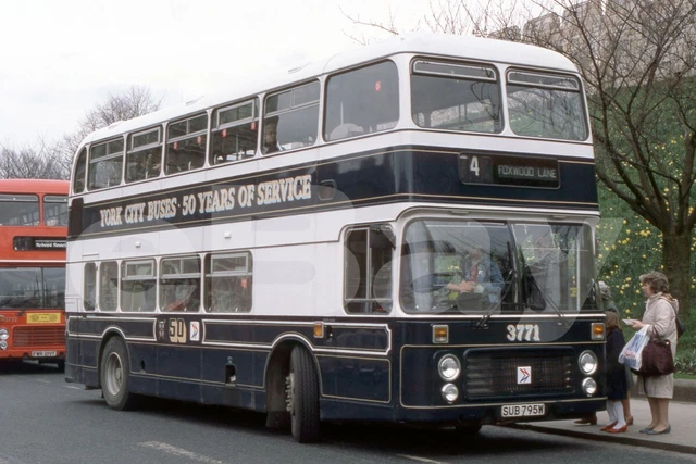 Bus Photo - West Yorkshire Road Car York 3771 SUB795W Bristol VRT ECW