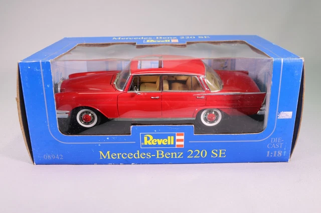 Revell 07028 - Mercedes-Benz AMG 1:24