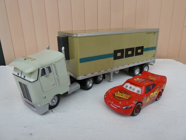CAR'S DISNEY PIXAR Camion Ben Crankleshaft hauler + Mc Queen 95 EUR 40 ...