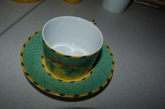 1 large cups and 1 sub cups - vegetable garden - LAURE JAPY 1 large cups and 1 sub cups - vegetable garden - LAURE JAPY