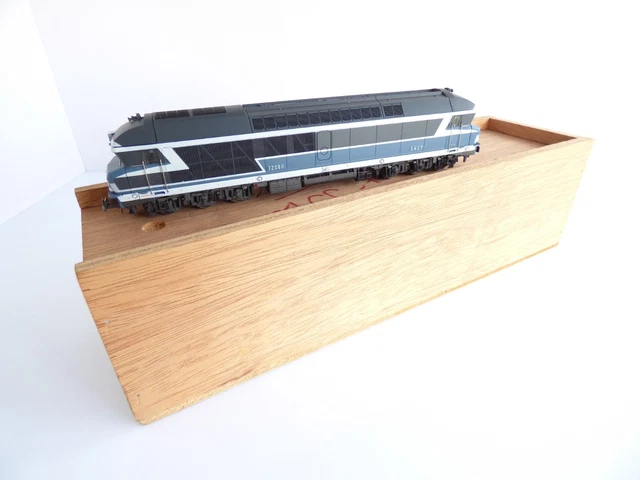 Locomotive diesel CC 472067 SNCF livrée FRET