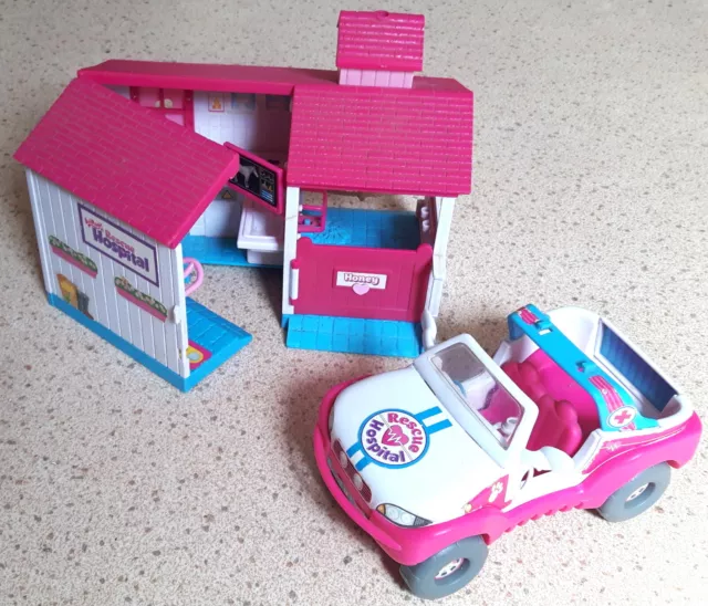 LOT: CAR + ANIMAGIC RESCUE HOSPITAL HORSE STABLE * Toy Dolls House (no figures)