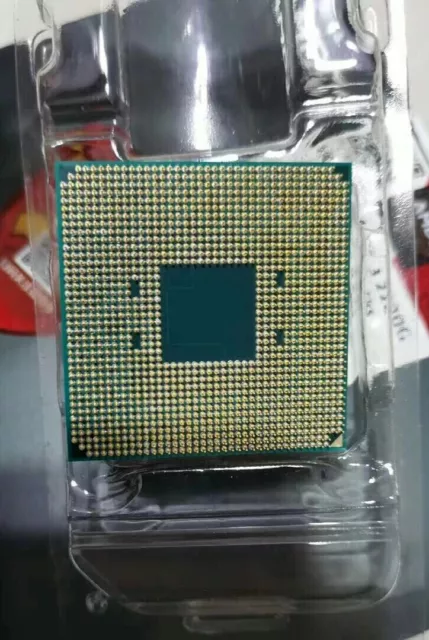 AMD Ryzen 3 2200G 4Core - Socket AM4 3.5GHz with AMD Wraith Cooler. 3