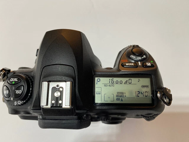 Nikon D200 10.2 MP Digital SLR Camera Body  [Near Mint / 9825 shots] 2