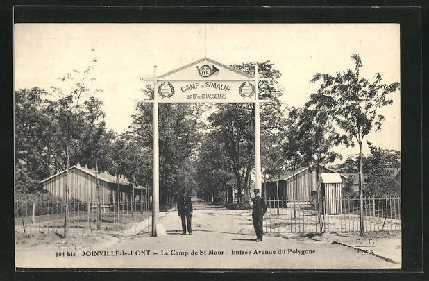 CPA Joinville-le-Pont, le Camp de Saont-Maur, entree Avenue du Polygone