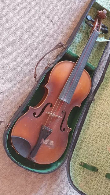 Nicely flamed old  Violin  3/4 (?)  NR  violon w. stainer branding on the back